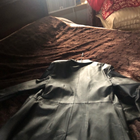 Title ; Long leather trench coat blk very nice - Picture 4 of 8